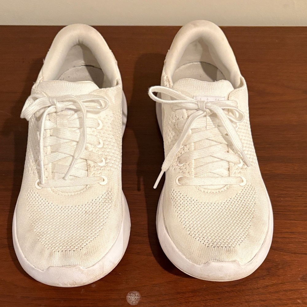 Women’s sneakers
